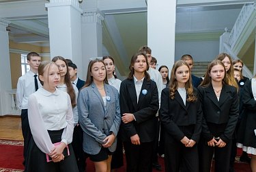 Без галстуков и на равных